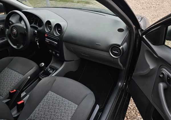 Seat Ibiza cena 10500 przebieg: 220000, rok produkcji 2007 z Żyrardów małe 67